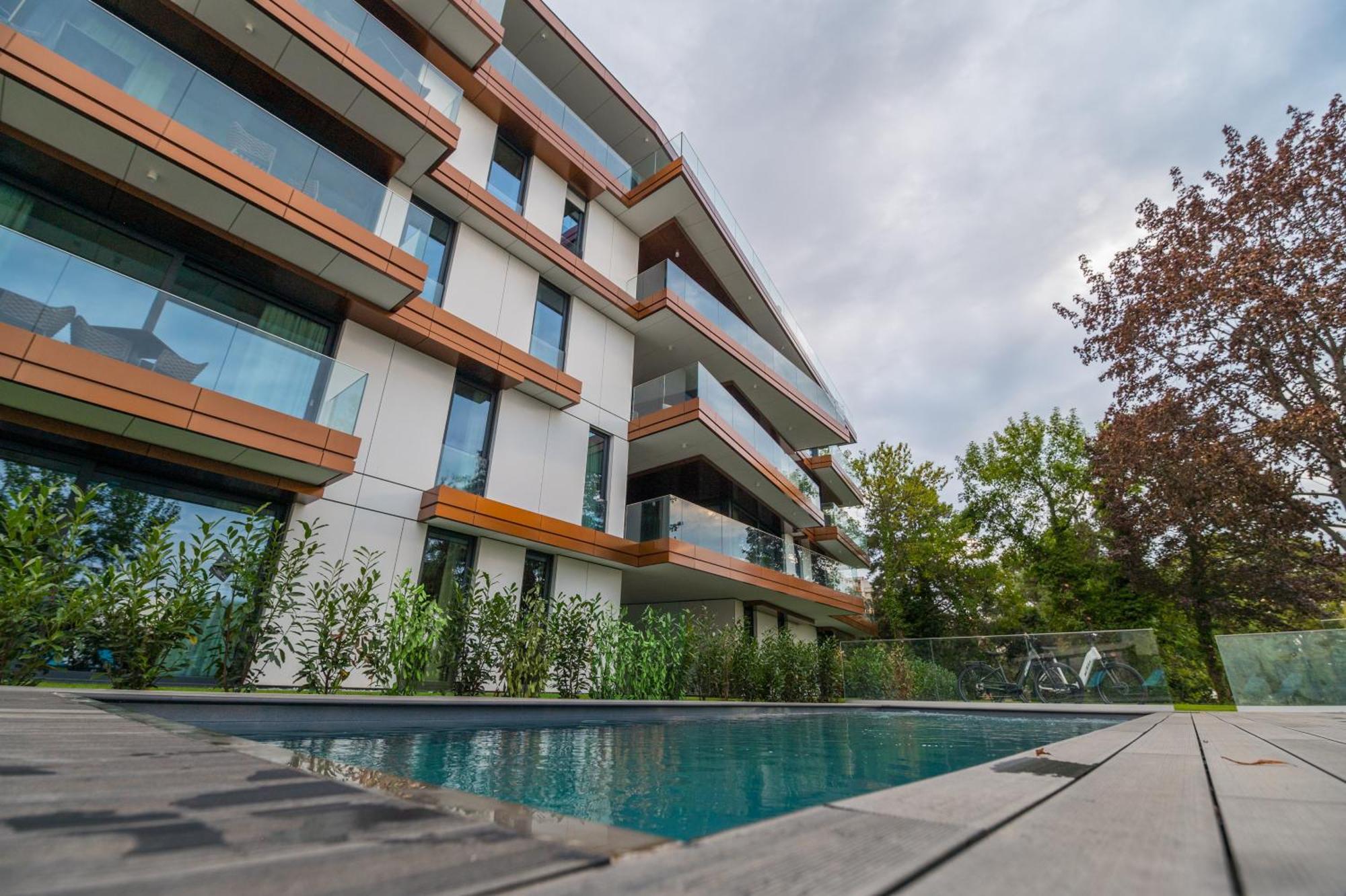 Bj81 Suite Hotel شيوفوك المظهر الخارجي الصورة